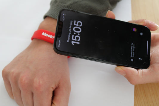 Bracelet Rouge - Ouvert à la rencontre